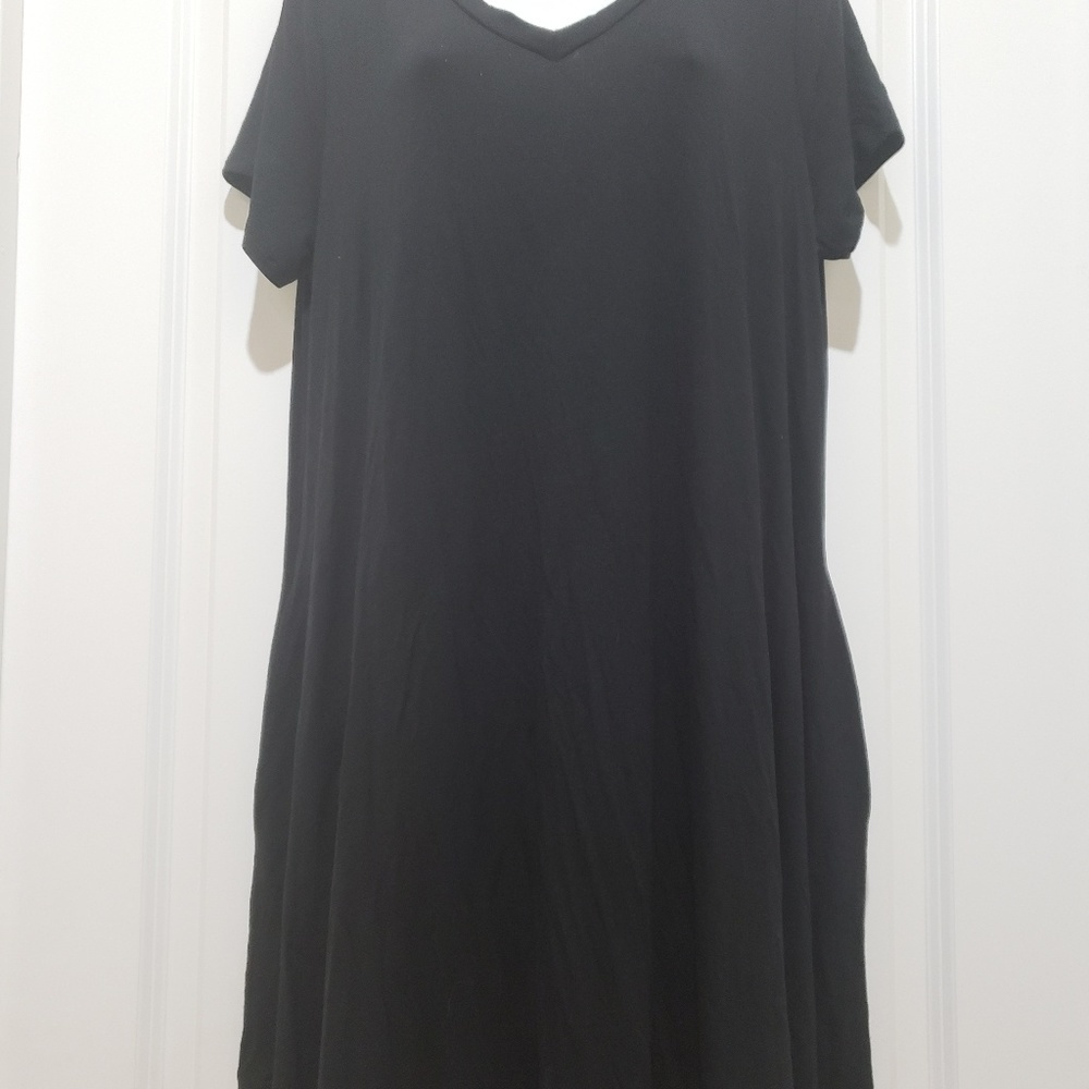 Maternity Black Tunic NWOT